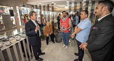 Konak Belediye Başkanı Abdül Batur esnaf ziyaretlerine devam ediyor