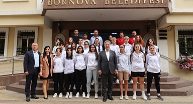 Bornova Belediye Başkanı Dr. Mustafa İduğ şampiyonları ağırladı