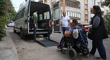 Buca’da engellilere seçim günü ulaşım desteği