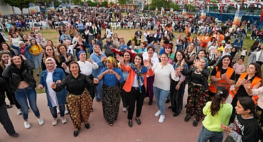 Gaziemirli kadınlar, Kadın Şenliği’yle baharı karşıladı