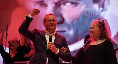 Ayvalık Belediyesi tarafından bu yıl 6’ncısı düzenlenen Teferic Şenlikleri Suzan Kardeş’i ağırladı.