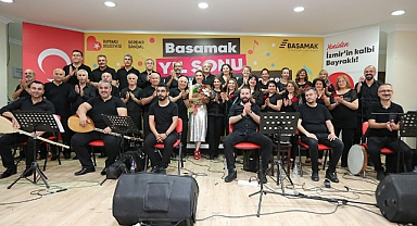 Bayraklı BASAMAK kursiyerleri alkışları topladı