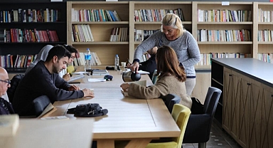 Bayraklı’da kitap kafelerin sayısı artıyor