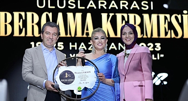 Bergama Uluslararası Kermes Festivali Finaline Muazzez Ersoy Damgası