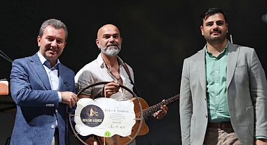 Bergama Yüksek Sadakat ile coştu