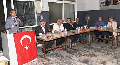 Bornova'da Başkan İduğ esnafın yanında