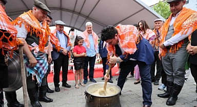Buca’da Kiraz Festivali’ne büyük ilgi