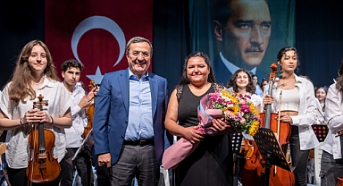 Konaklı çocuk ve gençlerin orkestrası büyüledi