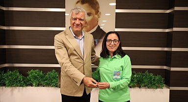 Narlıdere'de Ayın Personeli Ödüllendirildi