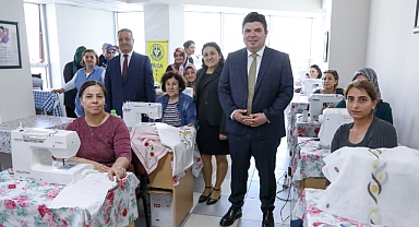 Buca Aziz Nesin Bilgi ve Eğitim Merkezi’ndeki kurslara büyük ilgi