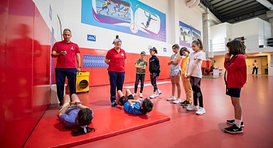 Karşıyaka'da sporcular doğru branşa yönlendiriliyor
