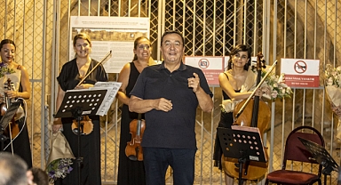 Konak Tarihi Mekânda Büyüleyen Konser