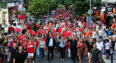 Balçova'da Zafer Yürüyüşü