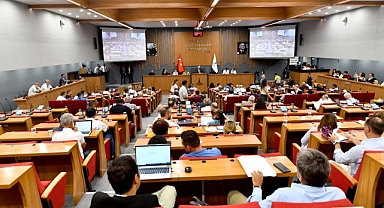 Büyükşehir Meclisi’nden Başkan Soyer’e yetki