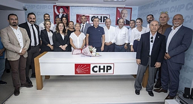 CHP Konak İlçe Başkanlığı devir teslim töreni