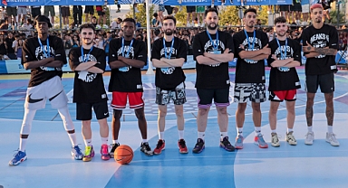 Karşıyaka'da sokak basketbolu sevgisi