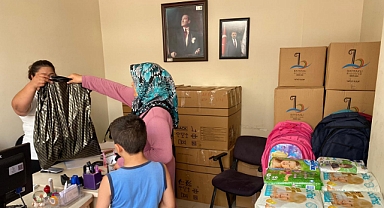 Bayraklı Belediyesinden öğrencilere kırtasiye desteği