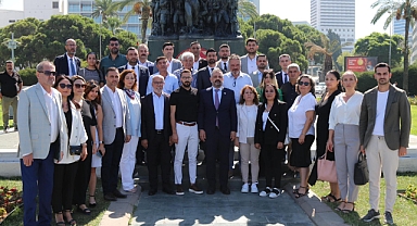CHP İzmir İl Yönetim Kurulu Üyelerinin görev dağılımları yapıldı