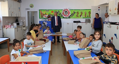 Güzelbahçe'de öğrencilere destek sürüyor