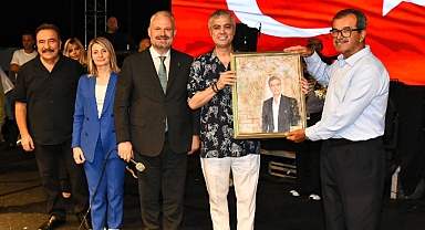 Menemen Belediyesi, Cumhuriyet’in 100. Yılı konserlerine Türkelli’de devam etti