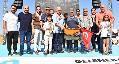 Menemen'de Rahvan At Yarışları nefes kesti