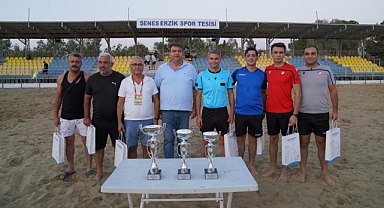 Seferihisar Cittaslow Plaj futbolunun şampiyonu
