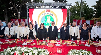 Tunç Soyer 30 Ağustos resepsiyonuna katıldı