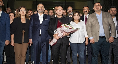 Avrupa Konseyi Bölgeler Meclisi Başkanı Soyer yurda döndü “Herkes İzmir’i konuşuyor”