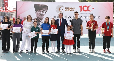 Bergama'da coşkulu 100. Yıl Kutlaması