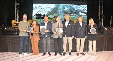 İAOSB Yaza Veda Gecesi İzmir iş dünyasını bir araya getirdi