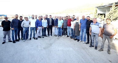 Karşıyaka'da Başkan Tugay'dan sanayi esnafına ziyaret