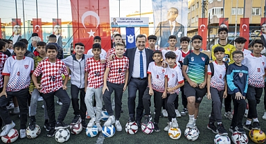 Konak'ta Başkan Batur’dan amatör spora büyük destek