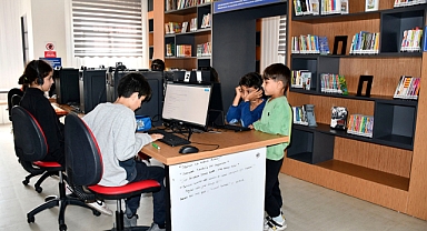 Kuşadası'nda okuma sevgisi büyüyor