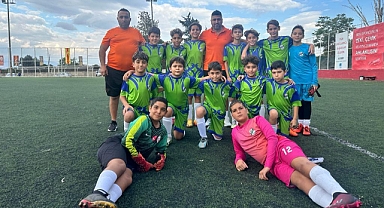 Narlıdere Belediyespor U-12 takımı 3’te 3 yaptı