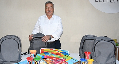 Torbalı’da öğrencilere kırtasiye desteği