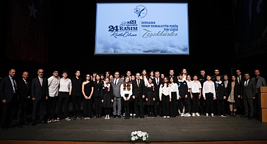 Bergama’da öğretmeler günü coşkusu