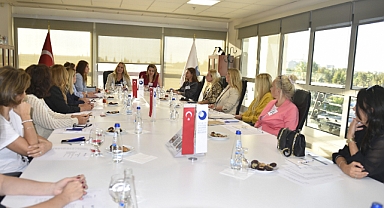 İAOSB Vakfı Kadınlar Kulübü Cumhuriyetin 100. yılında 100 öncü kadınla yola çıkıyor