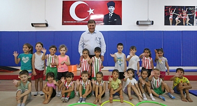 Karşıyaka Belediyesi sportif yetenek ölçüm testini okullara taşıyor