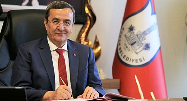 Konak Belediye Başkanı Abdül Batur'dan kadına şiddeti önleme belgesine imza
