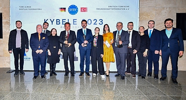 Başkan Tunç Soyer’e “Kültür Ödülü”
