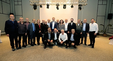Bayraklı Belediye Başkanı Serdar Sandal muhtarlarla birlik ve dayanışma gecesinde buluştu