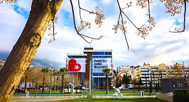 Bayraklı'da 1000 ilkokul ve ortaokul öğrencisine birer öğün beslenme desteği