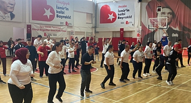 Bayraklı’da engelliler günü kutlaması