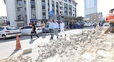 Bayraklı’ya 4,5 yılda 350 bin ton asfalt