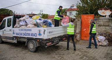 Dikili Belediyesi’nden yakacak yardımı