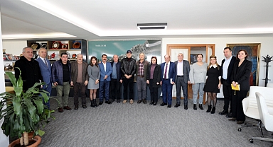 Narlıdere Belediye Başkanı Ali Engin, mahalle muhtarları ile bir araya geldi