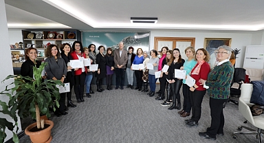 Narlıdere'de (KİHEP) katılan kursiyerler sertifikalarına kavuştu