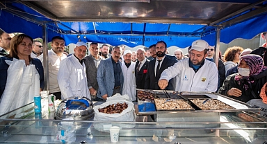 İzmir’de seyyar tezgahlar çiçek açıyor