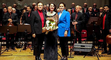 Karşıyaka'da Bilge Çınarlar’dan Türk Sanat Müziği Konseri