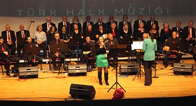 Karşıyakalı Bilge Çınarlar’dan Anadolu Türküleri Konseri